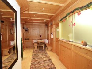 Apartment in Kaltenbach near Ski Lift