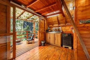 Cabaña en la Naturaleza con Jacuzzi - Santa Elena