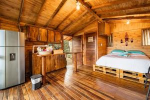 Cabaña en Medio del Bosque con Jacuzzi - Santa Elena