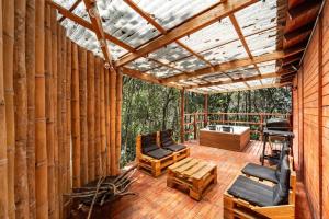 Cabaña en Medio del Bosque con Jacuzzi - Santa Elena