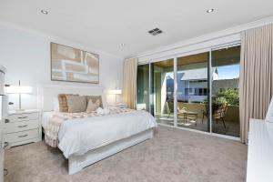 Boogie Coogee - A Sepal Stay