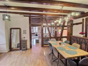 Colmar : Appartement 6 pers, charme et modernité, centre-ville, parking inclus - FR-1-722-14