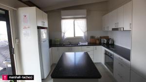 Fishos Hangout 1 - 1-21 Sinclair St