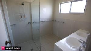 Fishos Hangout 1 - 1-21 Sinclair St