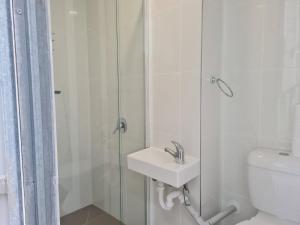 Fishos Hangout 1 - 1-21 Sinclair St