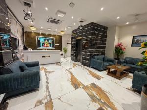 The Skyland Hotel And Restaurant