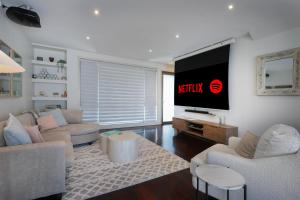 Home Away From Home - Maribyrnong Boutique Townhouse