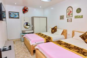 Ngoc Linh Hostel and Travel