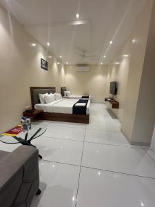 The Skyland Hotel And Restaurant