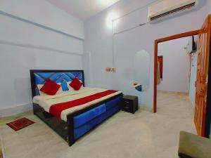 ROYAL STAY NEAR assi ghat