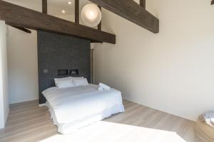 KIBEJE Hakuba by JAMSZ ROYALE