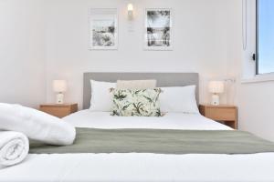 The Jacaranda - Pet Friendly, Air-Con, Wifi, Boat Parking, Large backyard