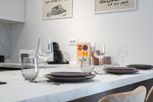 Luxury 1BR Entire apartament fast Wifi in One Cotroceni