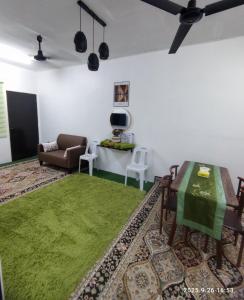 28 Pauh Indah Homestay