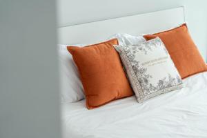 CBD Perth City 2BR High-Rise Apt Parking&GymPool