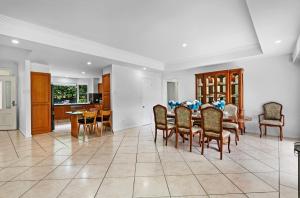 Hideaway with us, on Tamborine Mountain