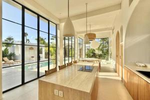 Chayra Elegant 4 BR Private Pool Villa ZN393