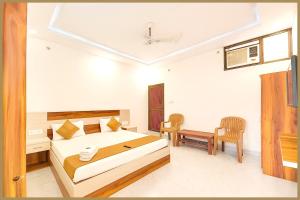 Tarunpura Road Giridhari The Rama- Krishna Palace Near Ram-Janam-Bhoomi # Railway Station - Free Wifi and Parking Available - Fully Air Conditioning Rooms - Best Premium Hotel In Ayodhya