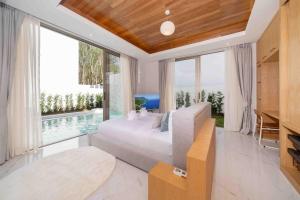 Near Laguna 4 BR morden pool villa V9