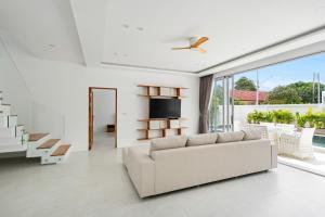 Tropical 3 bedroom Pool Villa in Meanam