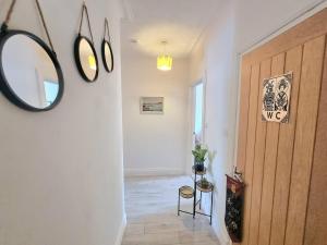 2 bedroom flat- 5 minutes walk from city centre