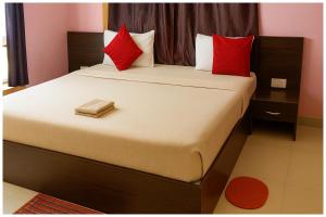 Baliapanda Housing Colony Santosh Palac Residency Near Sea Beach # Lift # Parking - Swimming Pool- Fully Air conditioning Room