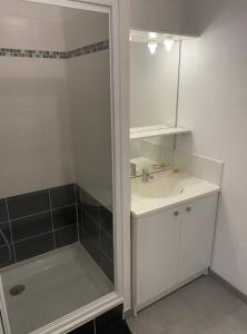 RENT T2 in quiet 2 private parking spaces