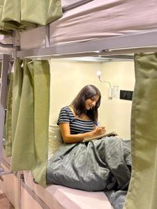 Konnect Inn POD Hotel-Near IGI Airport & Opposite NDLS