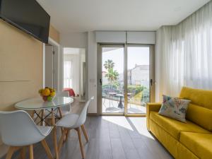 Victoria Building By CanariasGetaway