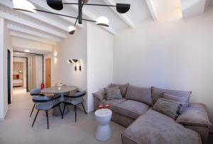 BŌW 1st Floor Luxury Apt -Heart of Chania Old Town