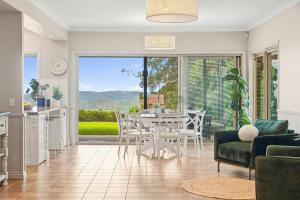 Coastview Estate - Scenic Views, Pool, Firepit, Cubby & 20mins to Coolum Beach