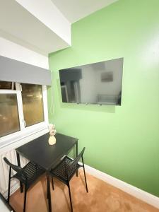 200m to Wembley Stadium Guest Rooms