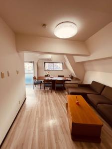 Room 901, 6-minute walk from Shin-Osaka Station,