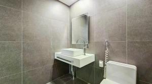 Cheongju The City Hotel