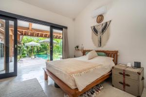 Homey 4BR Tropical Villa in Tumbak Bayuh