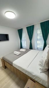 Venus Exquisite Apartment at Qualis