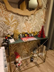 Paradise and Love Room