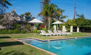 Bakenskraal Ostrich Palace