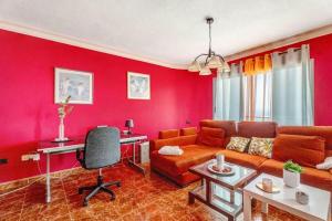 Apartamento a 150 m de la Playa con Vistas al Mar y Balcón