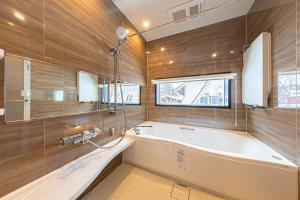 山の桜 Premium Ski Chalet in Hakuba