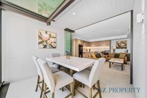 Luxury Perth CBD Apartment with Pool & Gym