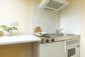 For Students Only - Brooke Hall in London