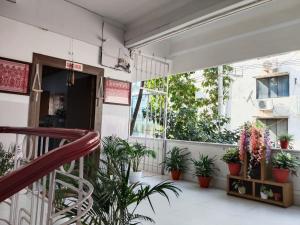 ANAND RETREAT GUEST HOUsE