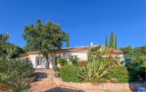 Villa Avec Piscine 1