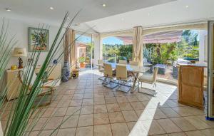 Villa Avec Piscine 1