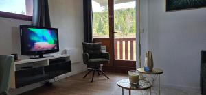 Appartement Fred Chamrousse - Au pied des pistes avec connexion wifi internet haut débit fibre - idéal pour les télétravailleurs