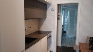 JOIVY Exclusive Flat for 7 near Cathedral of Genoa img10