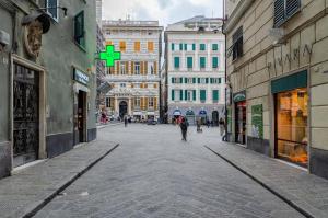 JOIVY Exclusive Flat for 7 near Cathedral of Genoa img39