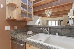 Brooktree Condos D221 condo