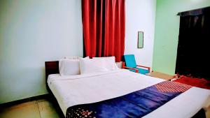 Naadi Grand Inn